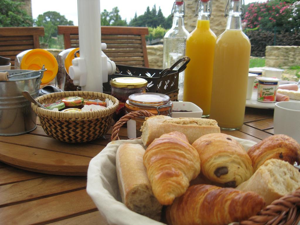 Mas Du Puits Bed & Breakfast Courthezon Exterior photo